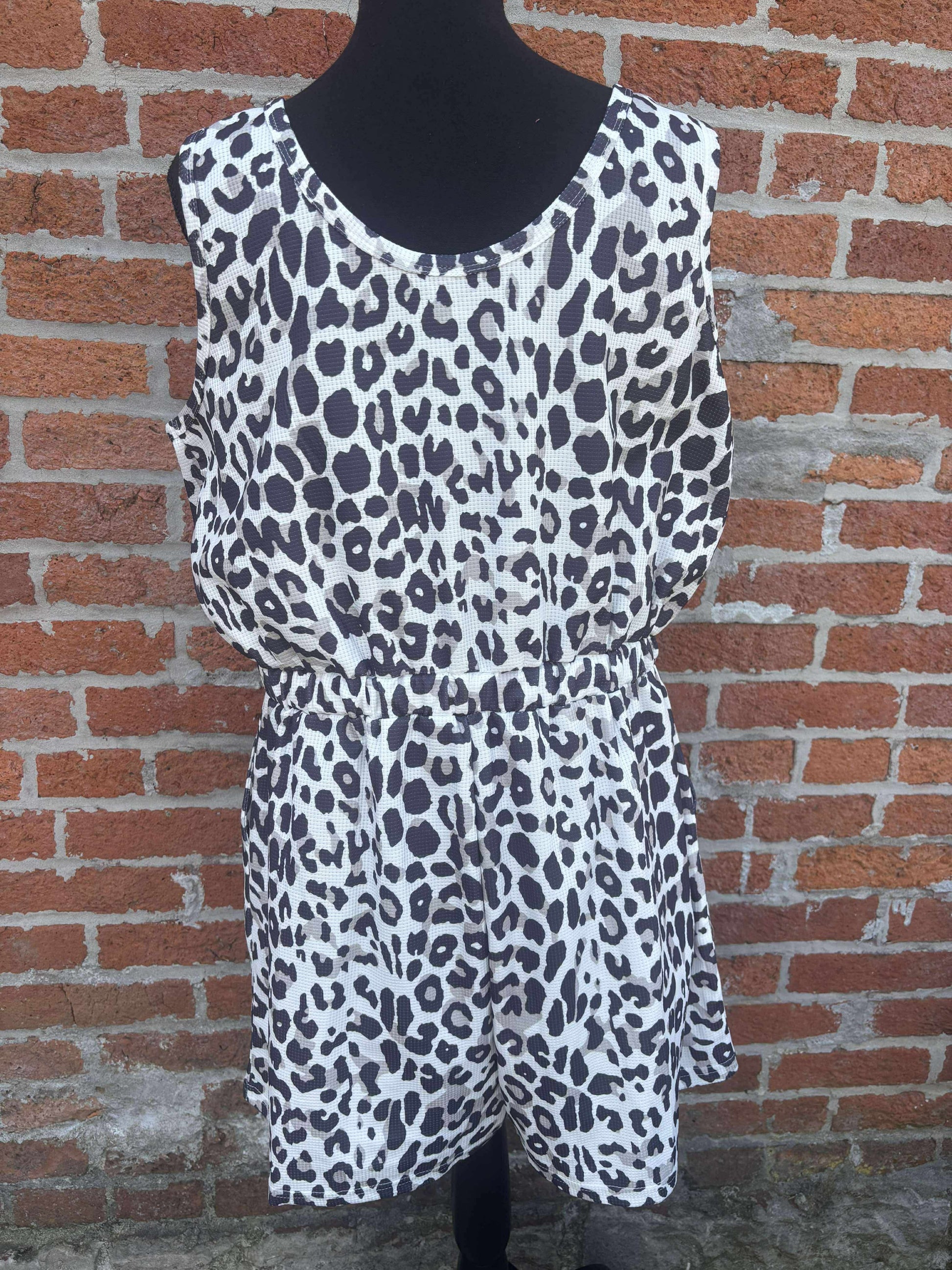 🖤 Sophia Leopard High-Waist Romper – XL